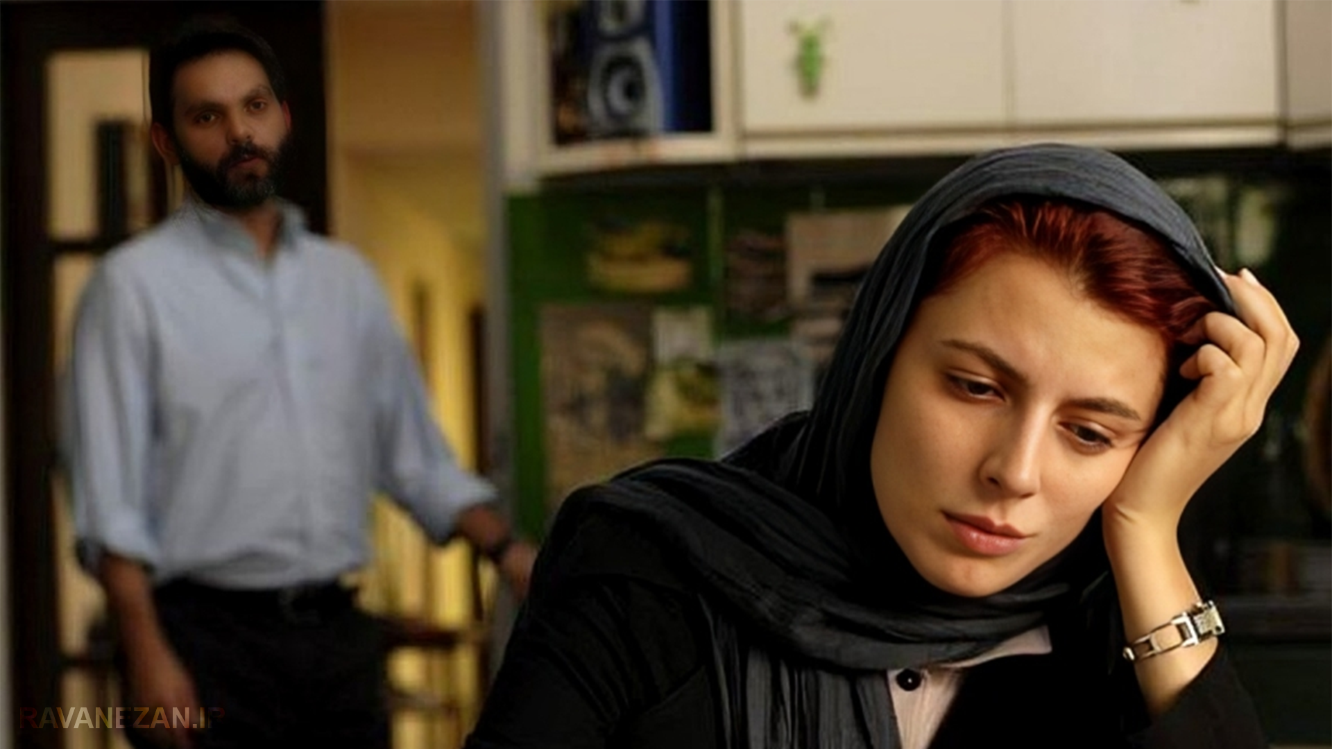 تصویر زنی که از همسرش بی محبتی دیده