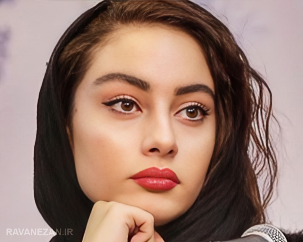 ترلان ترانه در حال فکر کردن، نمادی از یکنواختی و سردی در زندگی زناشویی